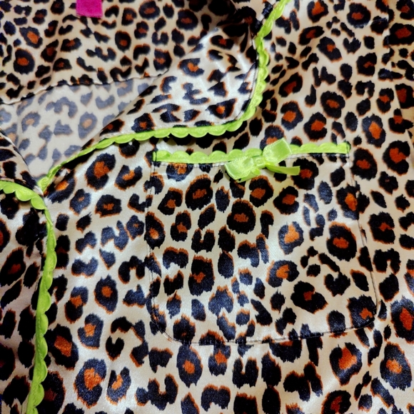 Betsey Johnson leopard print pajamas PJs 2 piece set lime trim slick soft satin - Picture 5 of 8